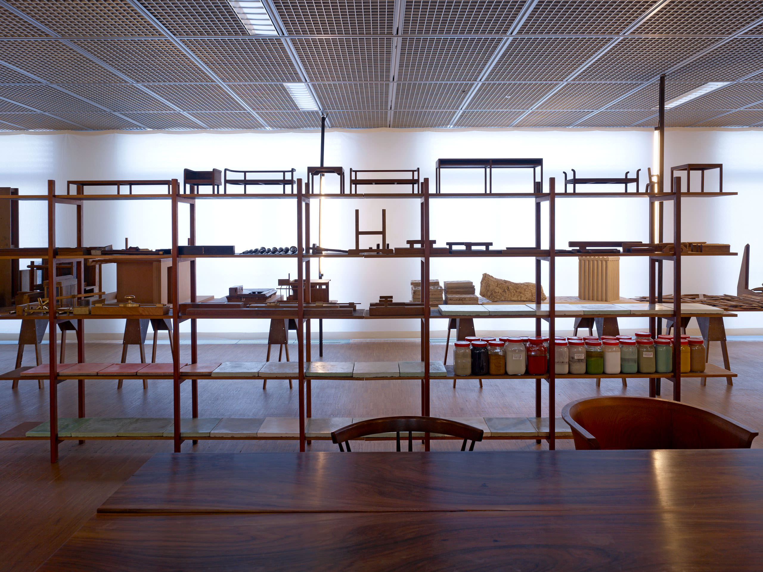 E11328 AP45 028073 j2560